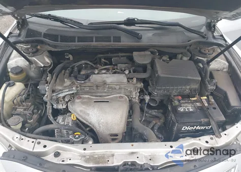 2010 Toyota Camry Xle z USA, uszkodzony, nr VIN 4T1BF3EK0AU102102